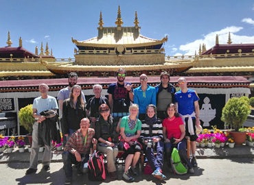 Take photos at the roof of Jokhang Temple, the landmark of Tibet. Take photos at the roof of Jokhang Temple, the landmark of Tibet.