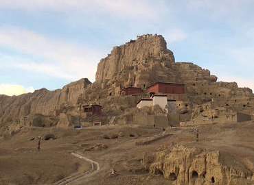 Visiting Guge Kingdom, a group of precious cultural relics. Visiting Guge Kingdom, a group of precious cultural relics.