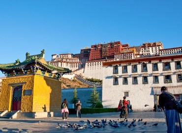 The flank of the grand Potala Palace. The flank of the grand Potala Palace.